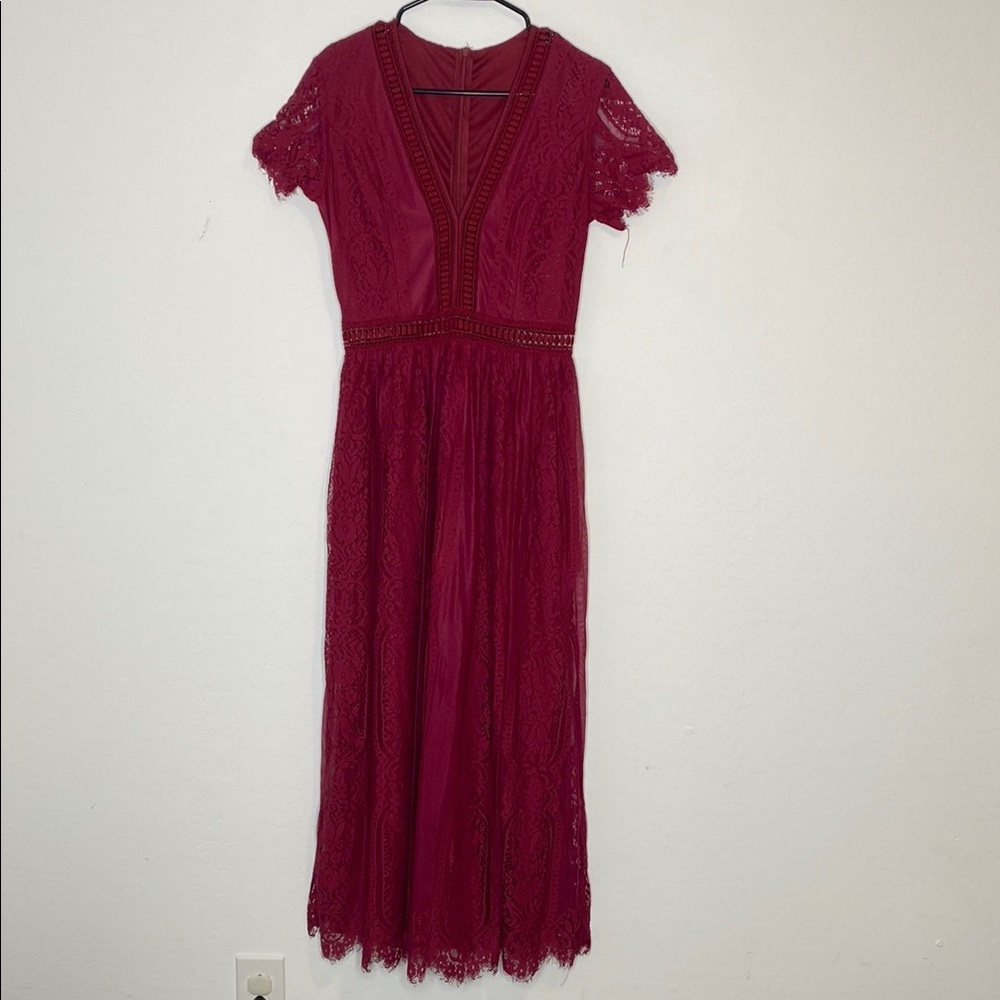 Elegant Lace Midi Dress in Deep Red